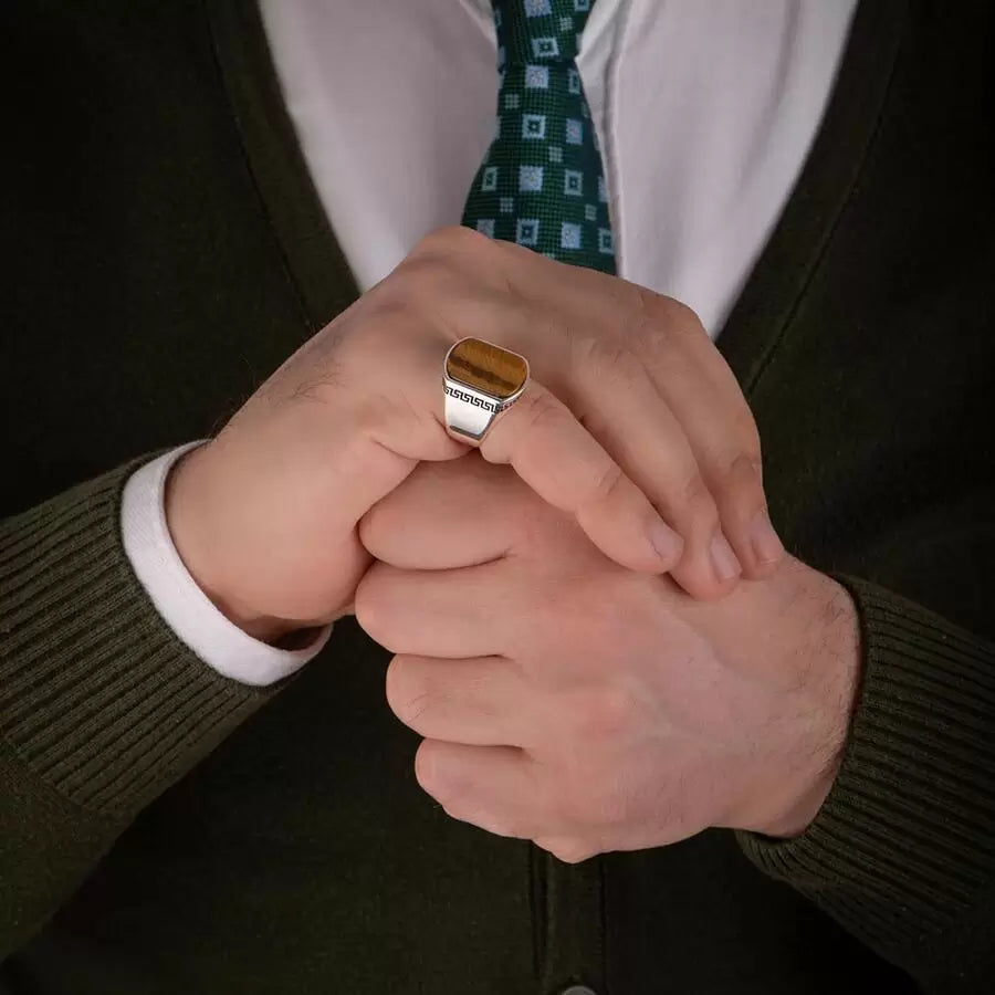 MODERN MOTIF BLACK ONYX RING